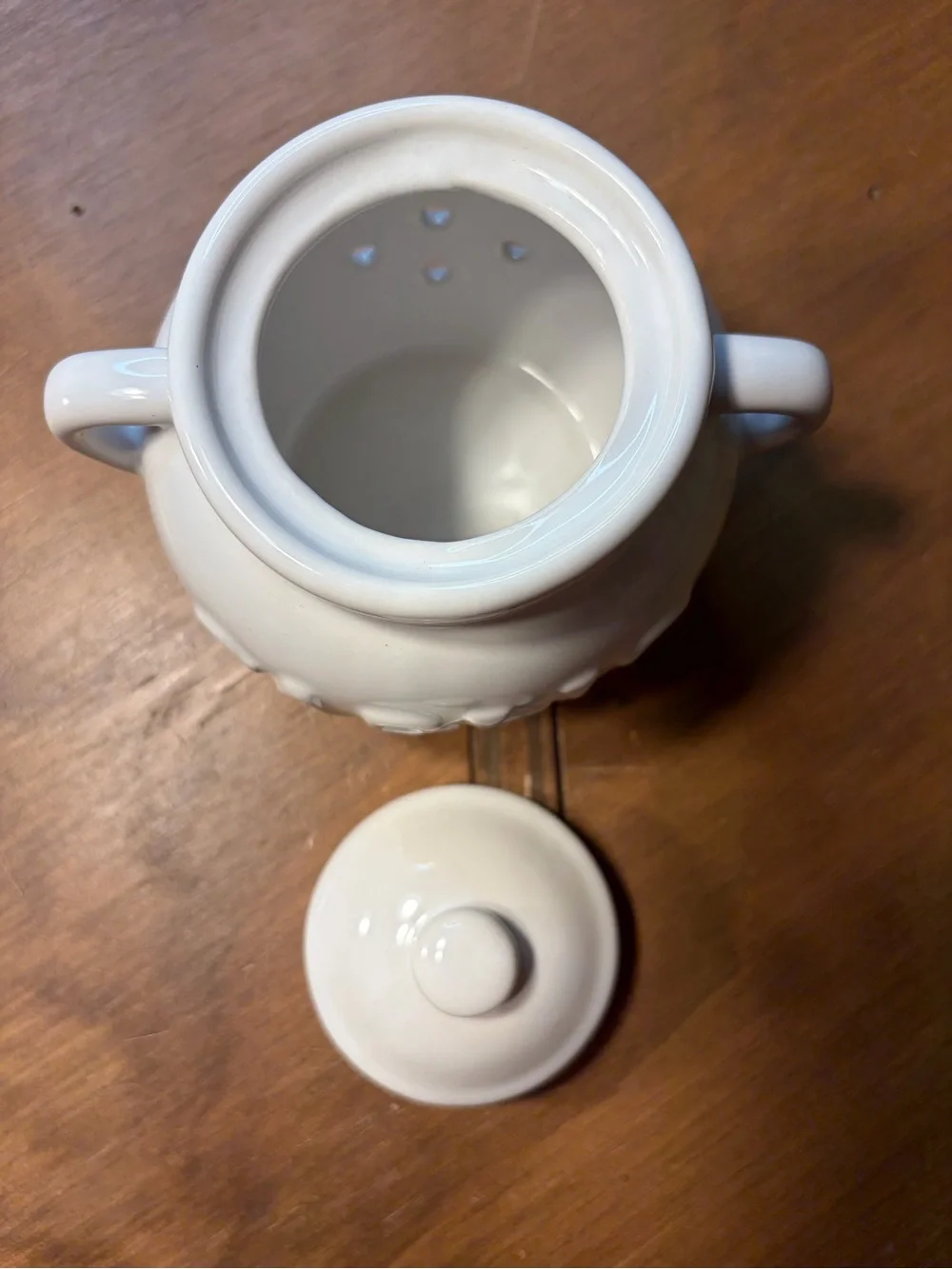 White Ceramic Garlic Keeper with Lid, Aeration Holes & Handles 4.5